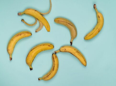 Why Bananas Are Curved: The Surprising Gravity Secret — Quick Facts trivia by Trivia Daily