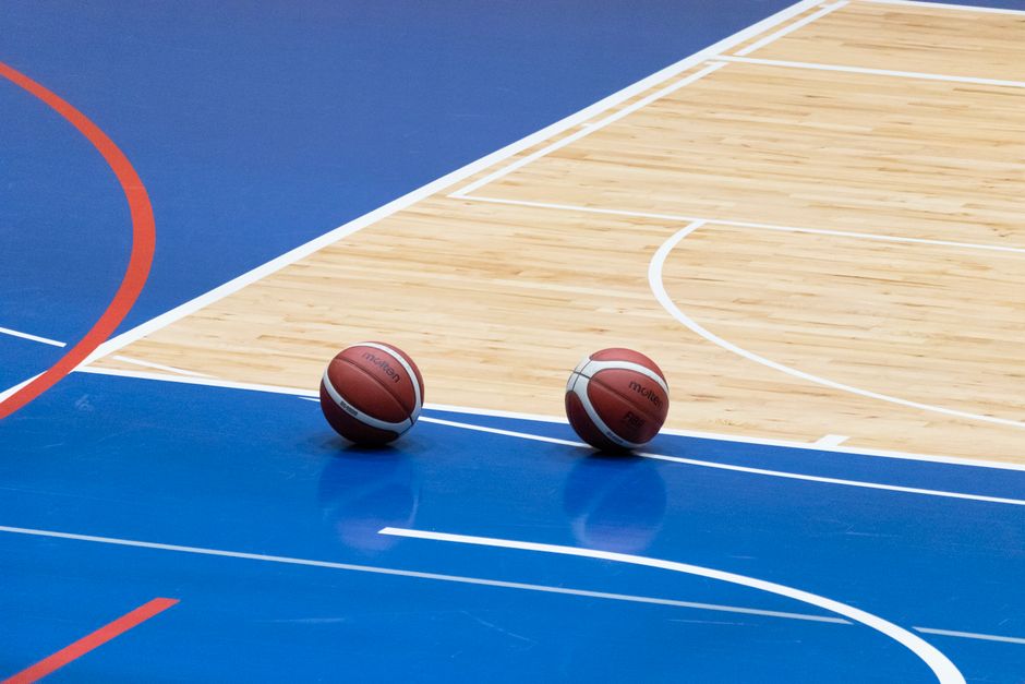 Why Basketball Hoops Are Exactly 10 Feet High: History