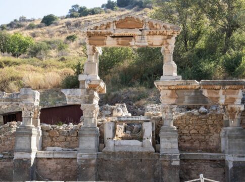 Why Ancient Romans Used Urine as Mouthwash: Hygiene History — History trivia by Trivia Daily