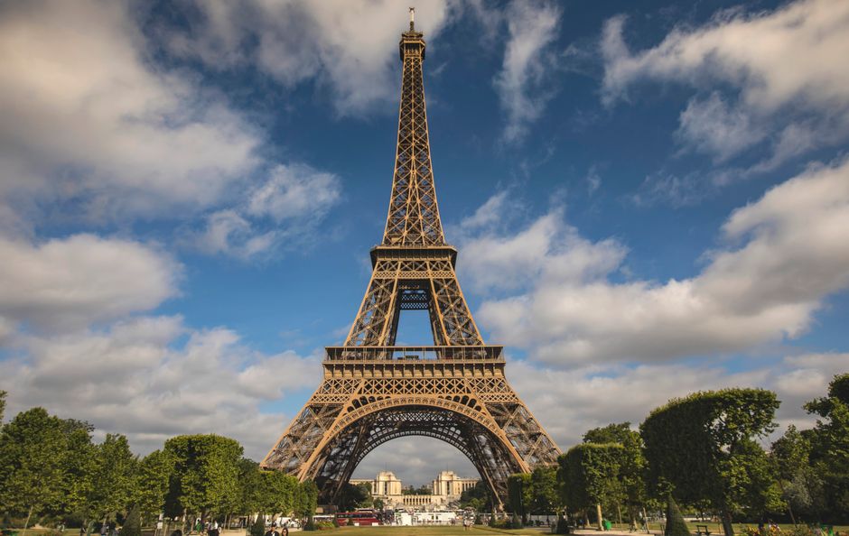 9 Surprising Facts About the Eiffel Tower Being Temporary