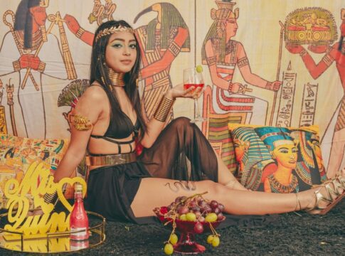 9 Bizarre Facts About Cleopatra Living Closer to iPhone — Quick Facts trivia by Trivia Daily