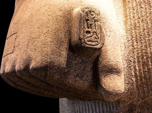 The Forgotten Female Pharaoh Who Erased Her Own History — History trivia by TrivBits
