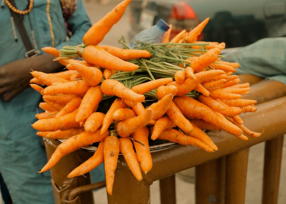 Carrots Improving Night Vision: WWII Myth Uncovered — Food & Drink trivia by TrivBits