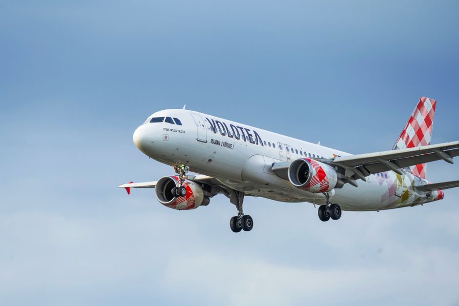 The Shortest Commercial Flight Takes 57 Seconds — General trivia by TrivBits