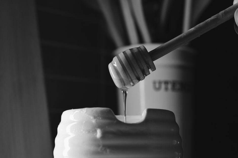 13 Strange Facts About Honey That Never Expires — Quick Facts trivia by TrivBits