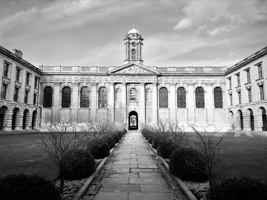 Oxford University Predates Aztecs: 7 Timeline Facts — History trivia by TrivBits
