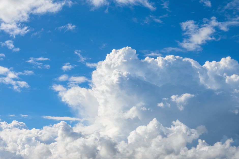 Clouds Weigh 1.1 Million Pounds: How They Float — General trivia by TrivBits
