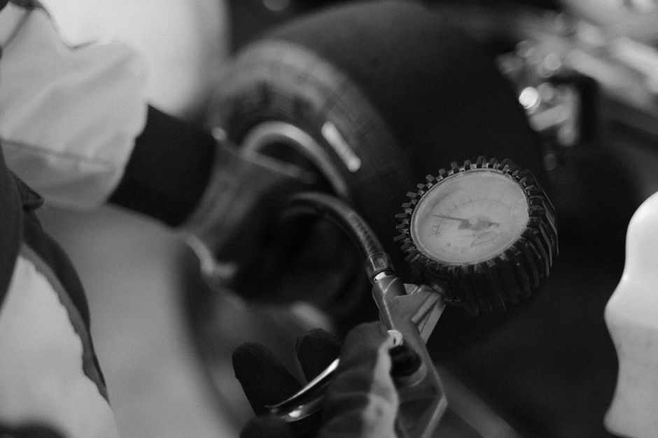 Champagne Pressure Equals Bus Tire: 7 Fizz Facts — Food & Drink trivia by TrivBits