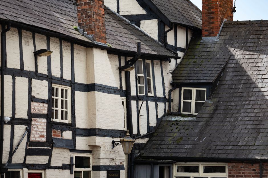 Why Tudor England Had No Forks: 9 Dining Oddities — History trivia by TrivBits