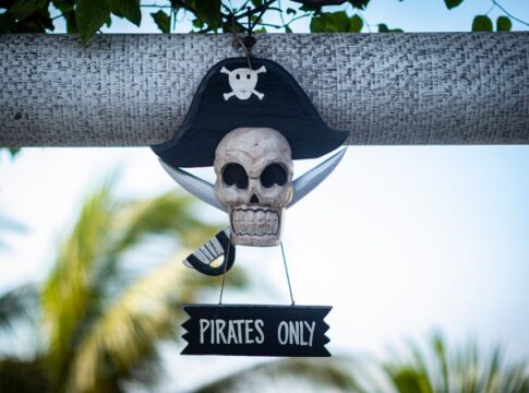 Why Pirates Wore Eye Patches: 7 Vision Tactics — History trivia by TrivBits