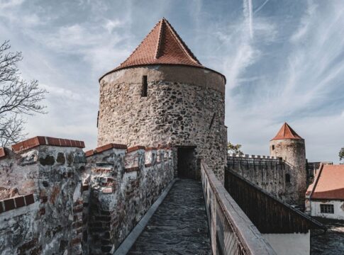 Why Medieval People Slept in Two Shifts Until 1800s — History trivia by TrivBits