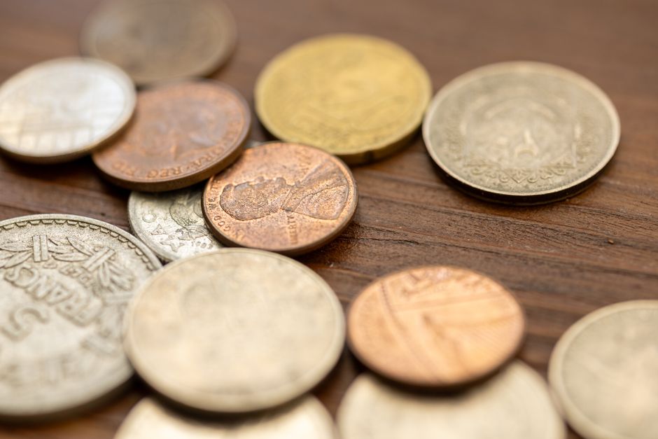 What Causes Coins to Smell Metallic: Skin Chemistry — General trivia by TrivBits