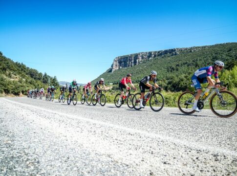 Tour de France Cyclists Burn 8000 Calories Daily — Sports trivia by TrivBits