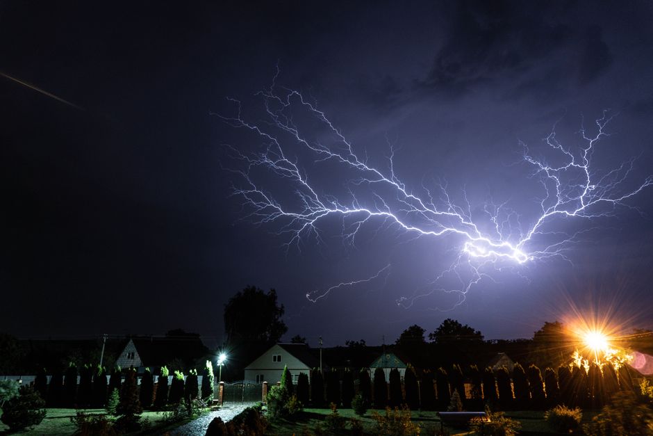 What Causes Lightning to Strike Twice: Myth Busted — General trivia by TrivBits