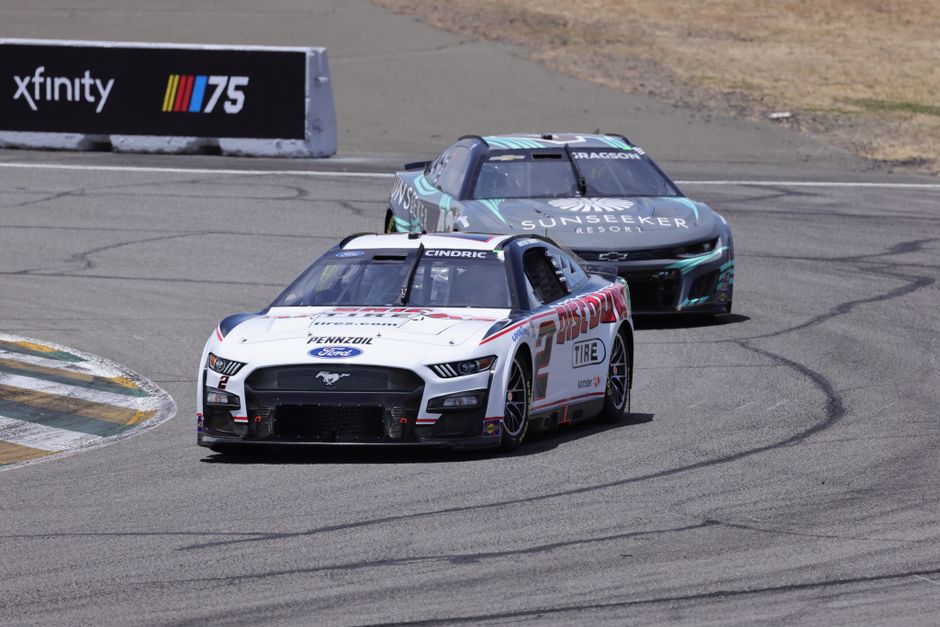 NASCAR Drivers Lose 10 Pounds Per Race: Sweat Truth — Sports trivia by TrivBits