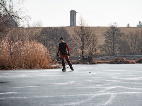 What Causes Ice to Be Slippery: Skating Science Truth — Sports trivia by TrivBits