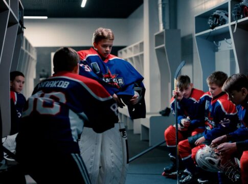 Why Hockey Players Lose Teeth: The Missing Mouthguard — Sports trivia by TrivBits