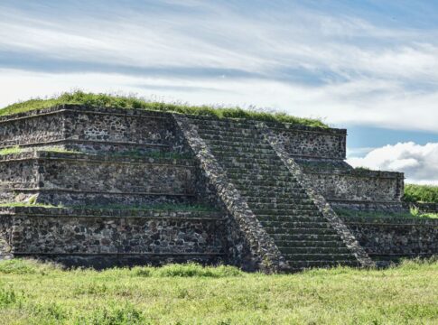 9 Bizarre Facts About Aztec Floating Gardens Chinampas — History trivia by TrivBits