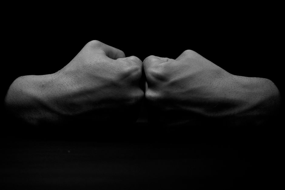 What Really Happens When You Crack Your Knuckles: Truth — Quick Facts trivia by TrivBits